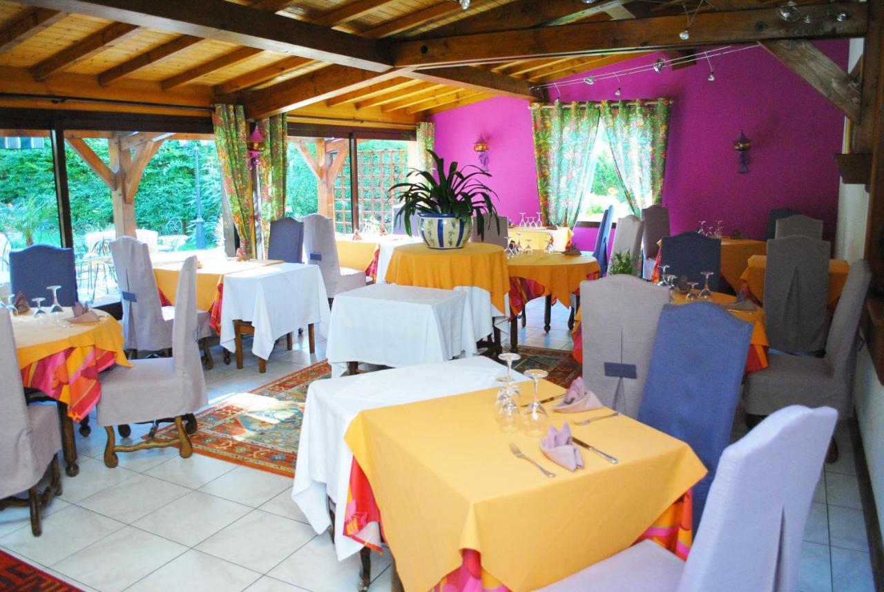 L'Auberge Des Gourmets Hotel Restaurant Le Vaudioux Bagian luar foto